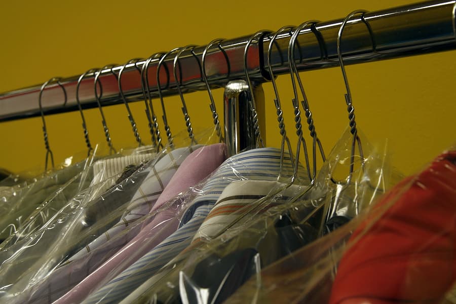 Dry cleaning rack